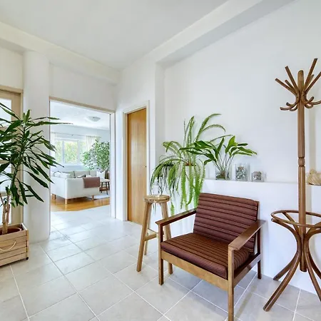 Justina Apartment