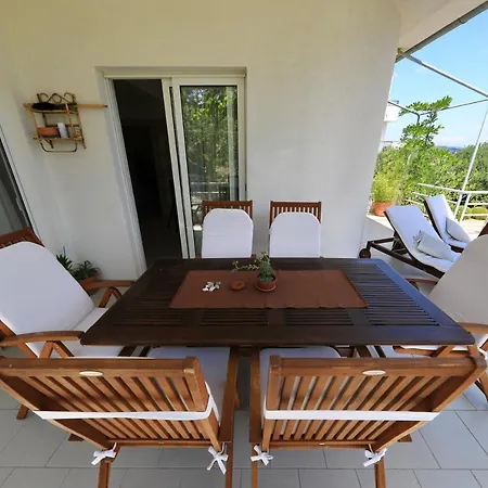 Justina Lägenhet Murter