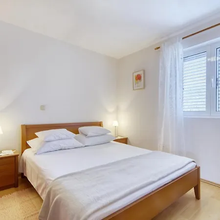 Justina Apartment
